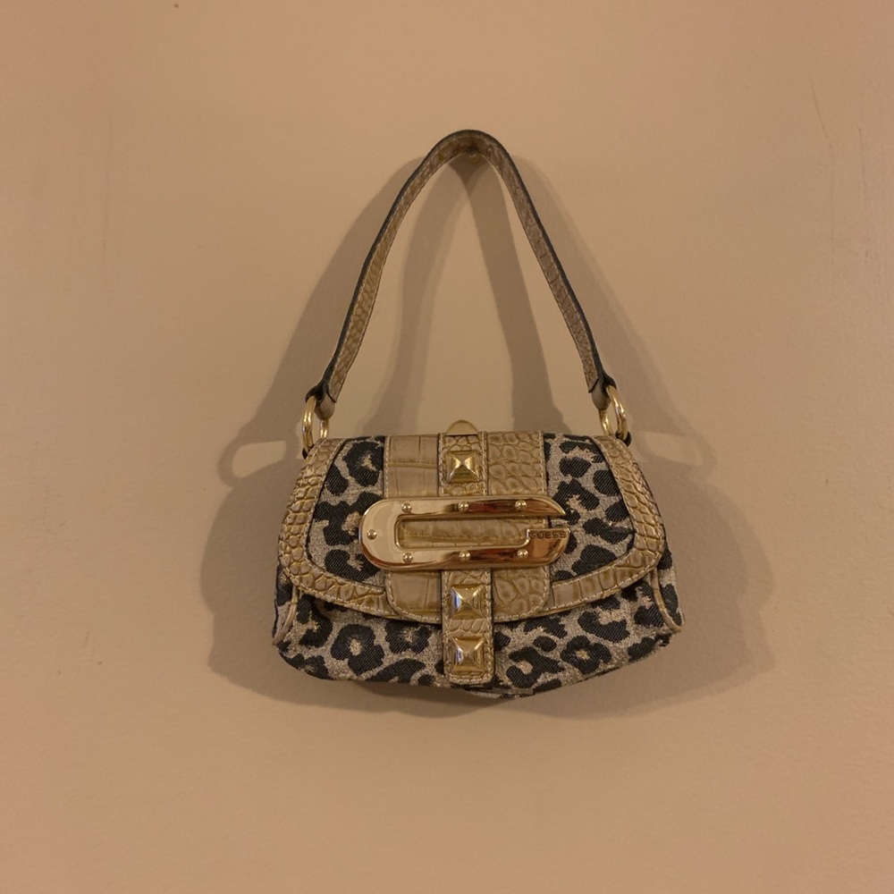 guess purse